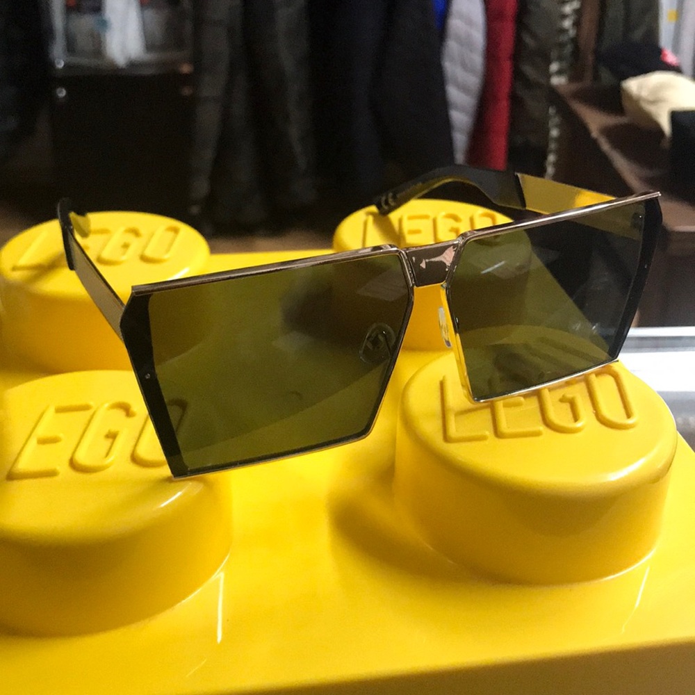 Reserved shades NWT
